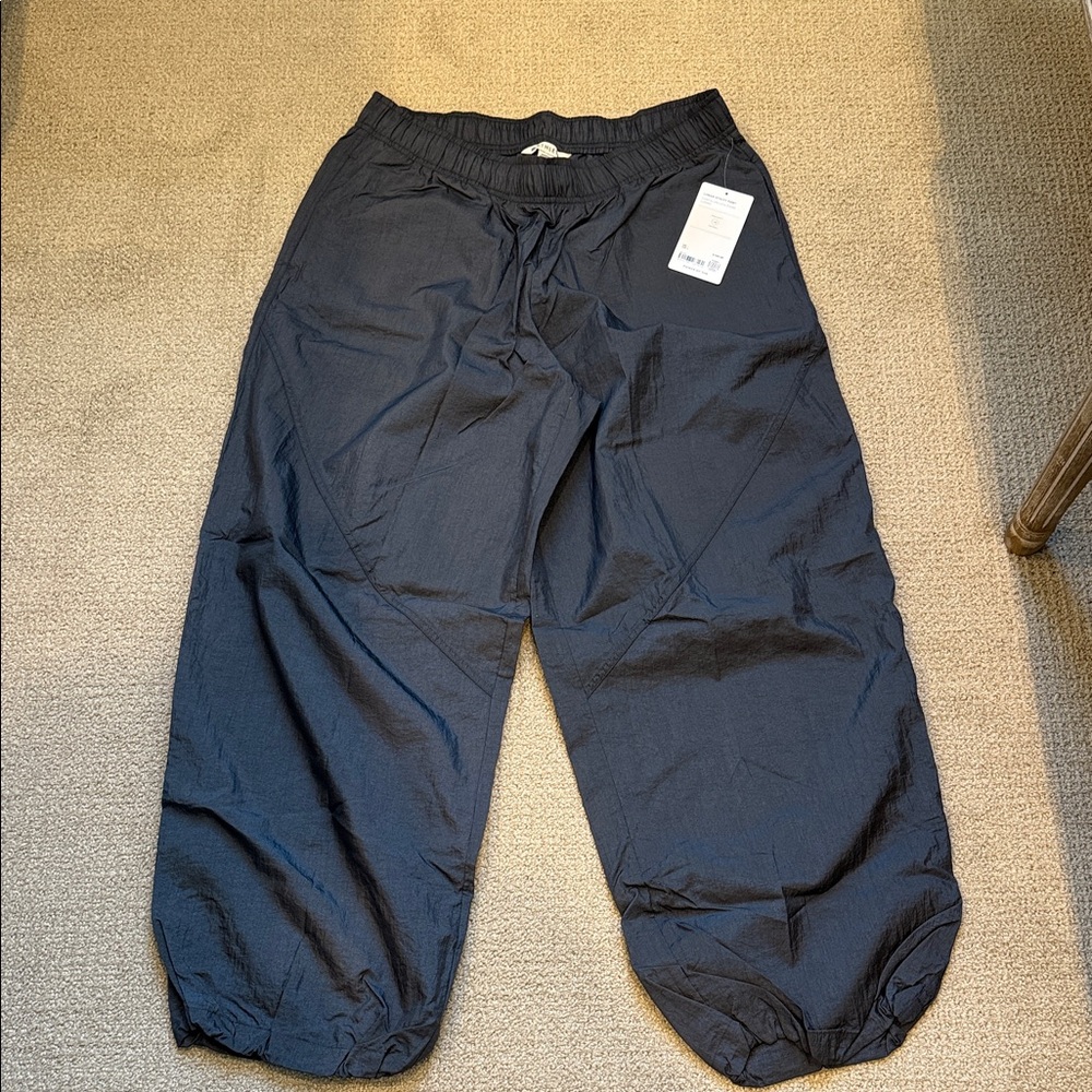 NWT Athleta Lunar Utility Wide Leg Pants. Size L.